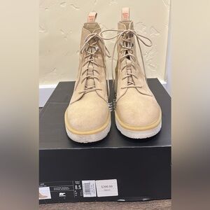 Sorel Hi-Line heel lace